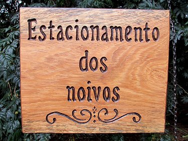 Placa Entalhada - Estacionamento dos Noivos