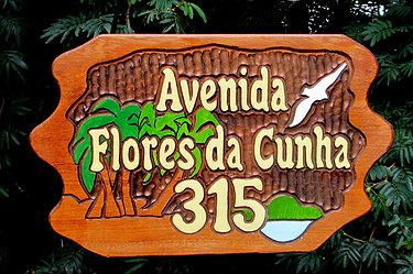 Placa Entalhada - Avenida Flores da Cunha