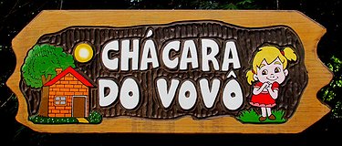 Placa Entalhada - Chácara do Vovô