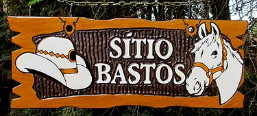 Placa Entalhada - Sítio Bastos
