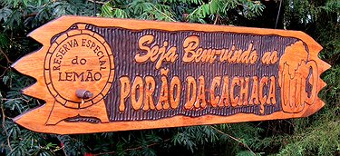Placa Entalhada - Seja Bem-vindo ao Porão da Cachaça