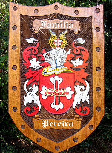 Placa Entalhada - Brasão da Família Pereira