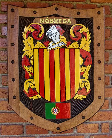 Placa Entalhada - Brasão da Família Nóbrega - Especial