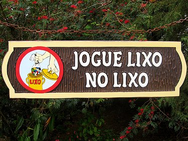 Placa Entalhada - Jogue Lixo no Lixo