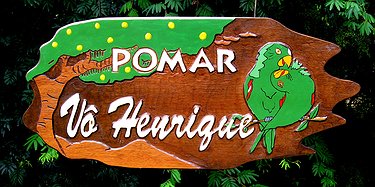 Placa Entalhada - Pomar Vô Henrique