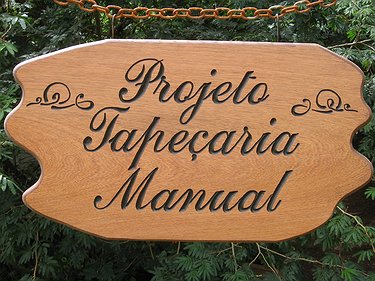 Placa Entalhada - Projeto Tapeçaria Manual