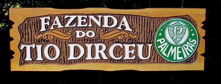 Placa Entalhada - Fazenda do Tio Dirceu