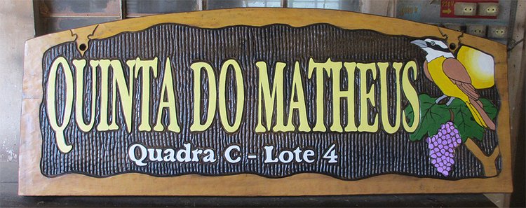 Placa Entalhada - Quinta do Matheus