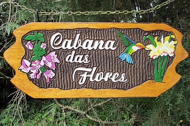 Placa Entalhada - Cabana das Flores