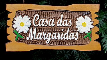 Placa Entalhada - Casa das Margaridas