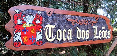 Placa Entalhada - Boteco Toca dos Leões