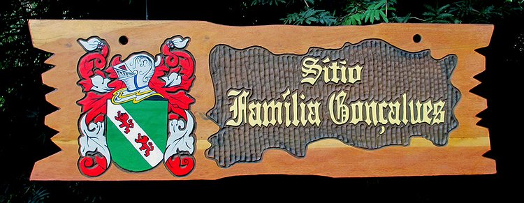 Placa Entalhada - Sítio Família Gonçalves