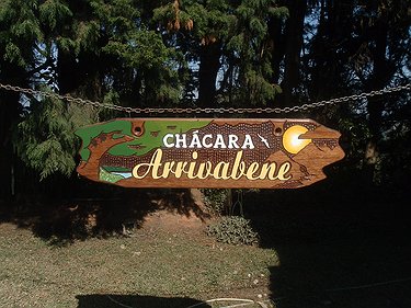 Placa Entalhada - Chácara Arrivabene