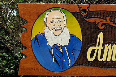 Placa Entalhada - Chácara dos Amigos da Família Correa