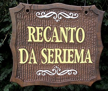 Placa Entalhada - Recanto da Seriema