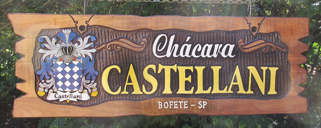 Placa Entalhada - Chácara Castellani - Imagem 1