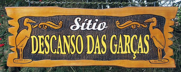 Placa Entalhada - Sítio Descanso das Garças