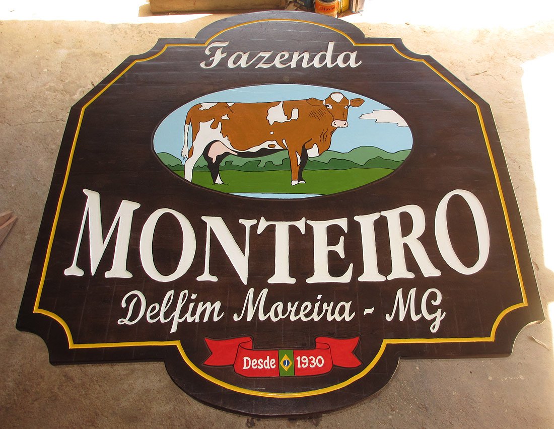 Placa Entalhada - Fazenda Monteiro - Imagem 1