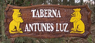 Placa Entalhada - Taberna Antunes Ruiz