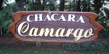Placa Entalhada - Chácara Camargo