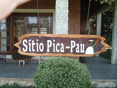 Placa Entalhada - Sítio Pica Pau