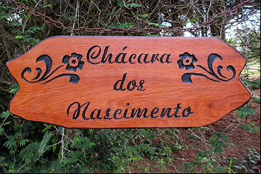 Placa Entalhada - Chácara dos Nascimento