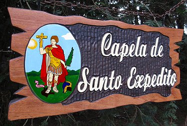 Placa Entalhada - Capela de Santo Expedito