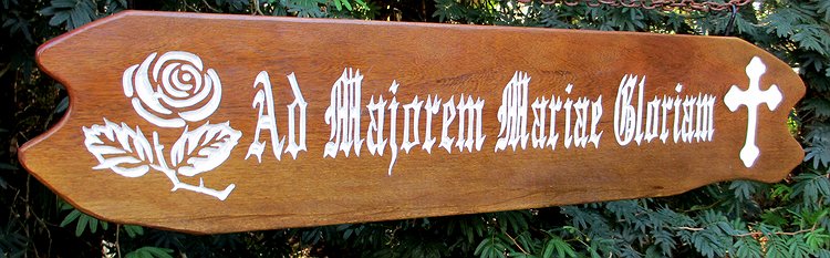 Placa Entalhada - Ad Majorem Mariae Gloriam