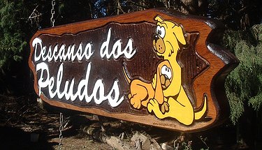 Placa Entalhada - Descanso dos Peludos