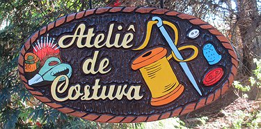 Placa Entalhada - Ateliê de Costura