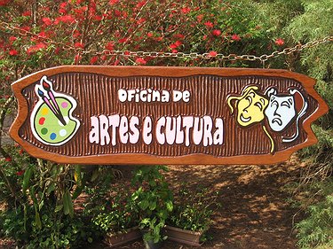 Placa Entalhada - Oficina de Artes